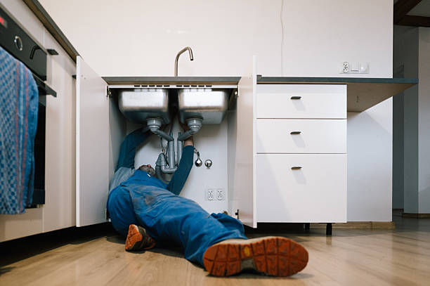 Professional Leak Detection technician working in Clanton, AL